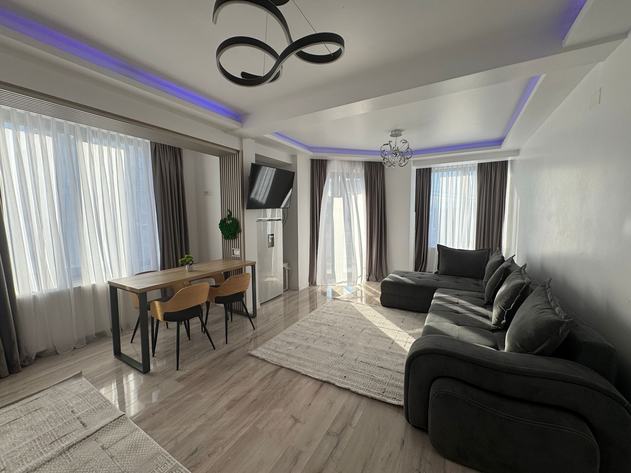 Apartament de lux de închiriat – Faleza Nord | Prima închiriere(AXI111)